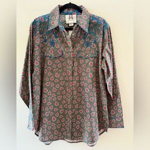 Chic Lightweight Floral Button Down Fique Natalie Shirt - Pom Dot Olive